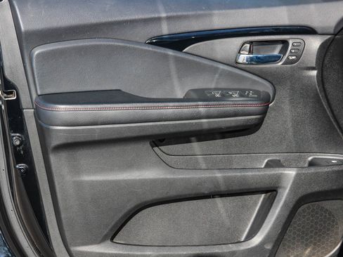 Used 2022 Honda Ridgeline Black Edition image 32