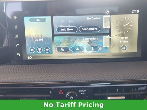 Certified 2025 Nissan Kicks SR image 16