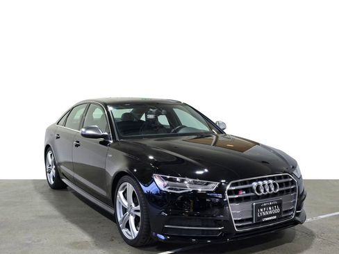 Used 2018 Audi S6 Premium Plus image 3
