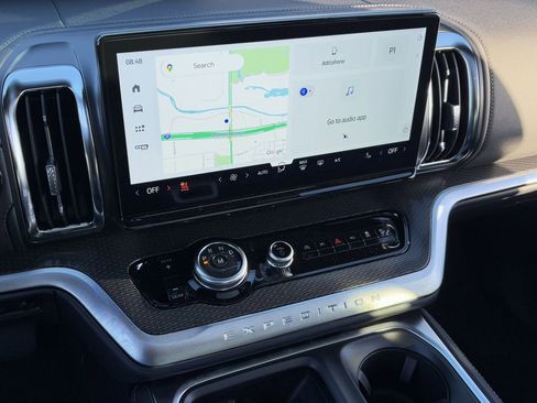 New 2025 Ford Expedition Max Platinum w/ Stealth Appearance Package image 42