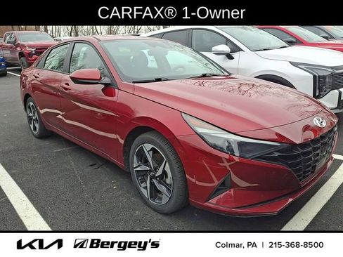 Used 2023 Hyundai Elantra SEL w/ Convenience Package image 3