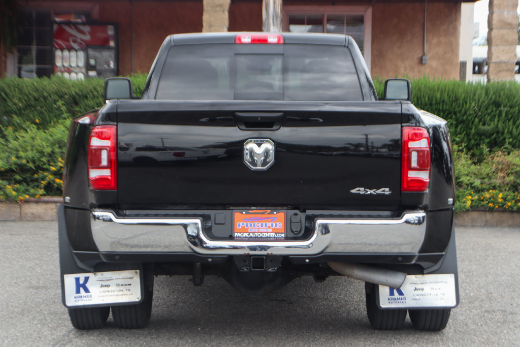 Used 2024 RAM 3500 Tradesman w/ Chrome Appearance Group AWD/4WD image 7