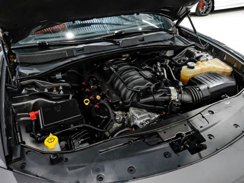 Used 2019 Dodge Charger Scat Pack w/ Dynamics Package RWD image 62