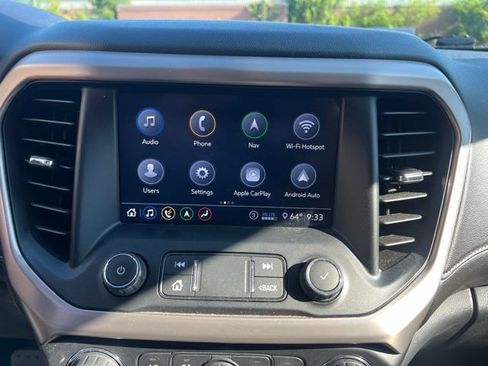 Used 2020 GMC Acadia Denali w/ Technology Package FWD image 28