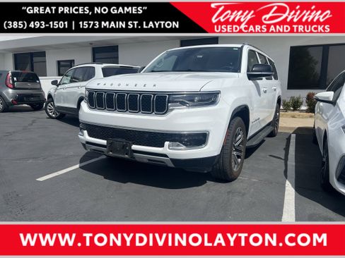 Used 2024 Jeep Wagoneer L Series II w/ Flexible Seating Group image 1