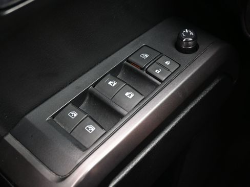 Used 2021 Toyota Tacoma TRD Off-Road AWD/4WD image 25