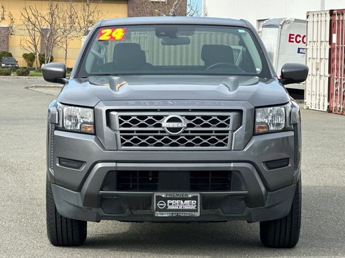 Used 2024 Nissan Frontier SV w/ Technology Package RWD image 9