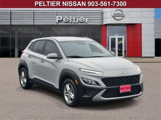 Used 2022 Hyundai Kona SE image 1