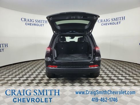 Used 2024 Jeep Grand Cherokee Altitude image 5