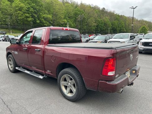 Used 2017 RAM 1500 Express AWD/4WD image 10
