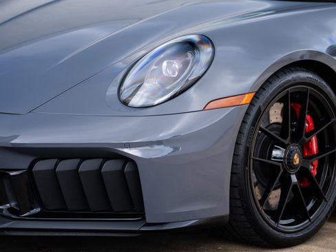 Used 2025 Porsche 911 Carrera 4 GTS image 31