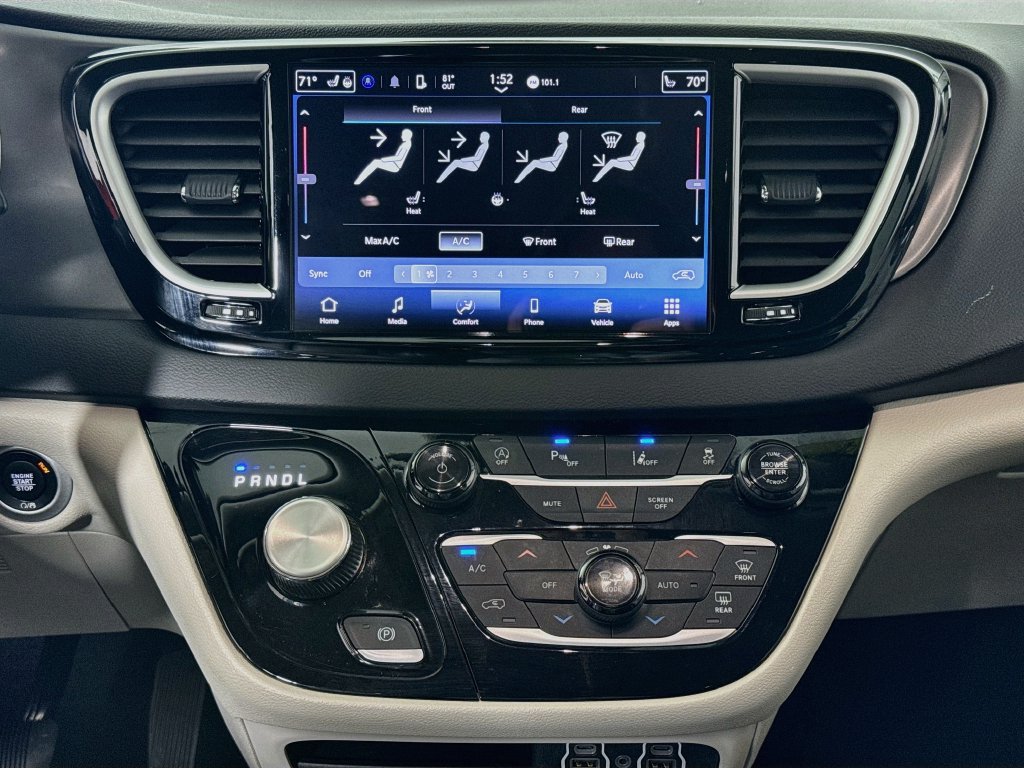 Used 2024 Chrysler Pacifica Touring-L FWD image 15