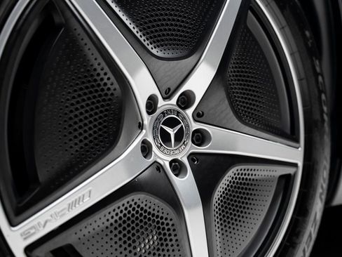 Used 2023 Mercedes-Benz EQS 450+ 4MATIC SUV w/ AMG Line Exterior Package image 22