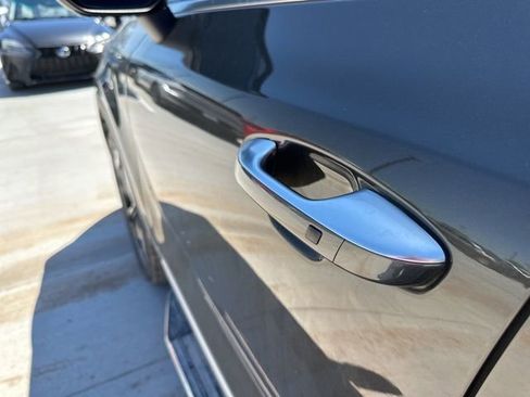 Used 2023 Kia Telluride S w/ S Sunroof Package image 3