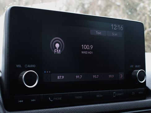 Used 2022 Honda Civic EX image 27