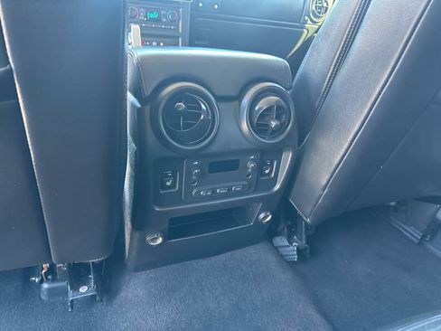 Used 2005 HUMMER H2 w/ Preferred Equipment Group AWD/4WD image 20