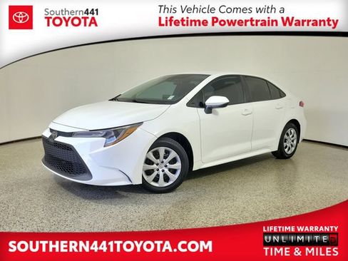 Used 2022 Toyota Corolla LE FWD image 1