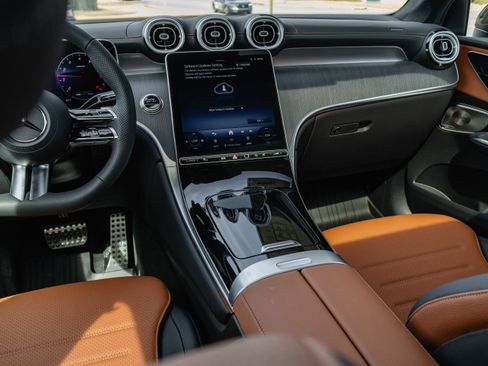 New 2026 Mercedes-Benz GLC 300 4MATIC image 17