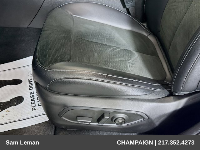Used 2025 Jeep Grand Cherokee L Altitude RWD image 18