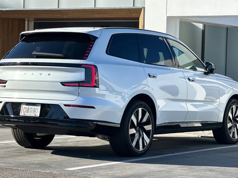 New 2025 Volvo EX90 Plus image 5