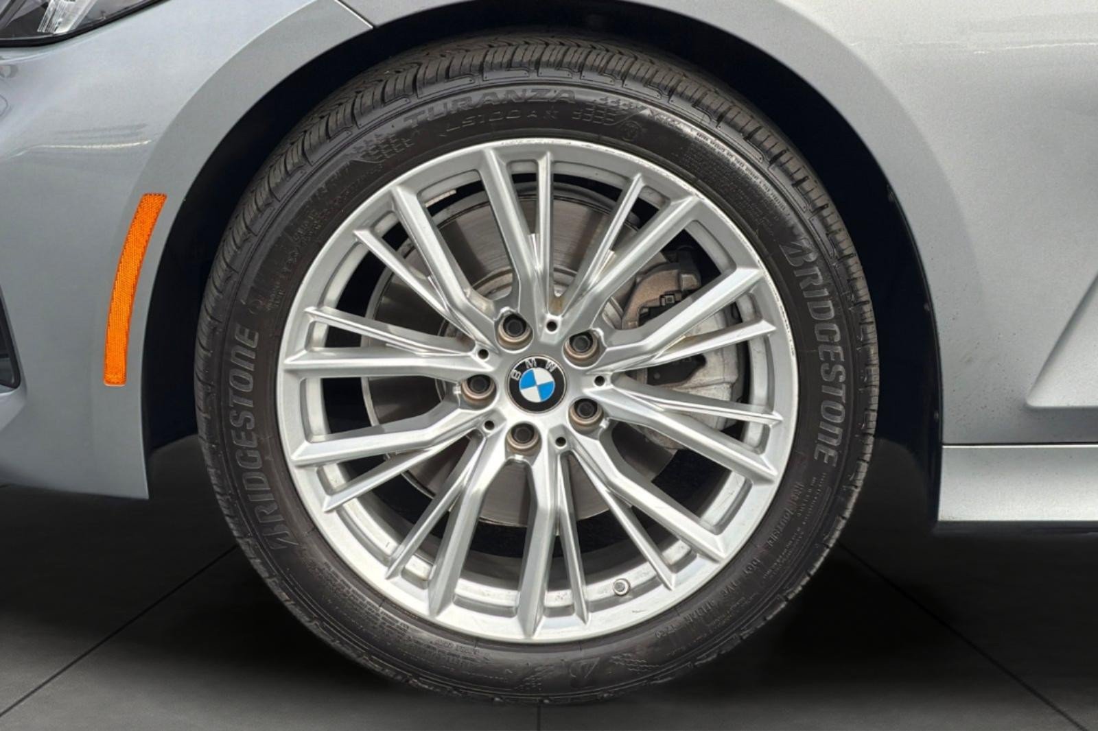 Used 2024 BMW 330i Sedan w/ Convenience Package RWD image 25