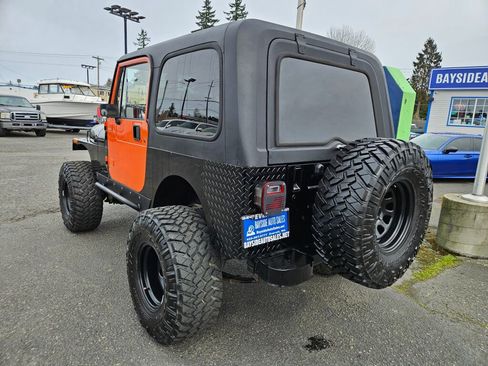 Used 1993 Jeep Wrangler 4WD image 3