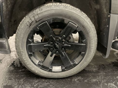 Used 2019 Chevrolet Silverado 1500 LT w/ All Star Edition AWD/4WD image 24
