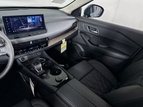 New 2026 Nissan Rogue Platinum AWD/4WD image 22