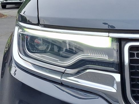 Certified 2022 Jeep Wagoneer Series I AWD/4WD image 9
