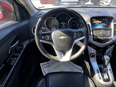 Used 2014 Chevrolet Cruze LT FWD image 4