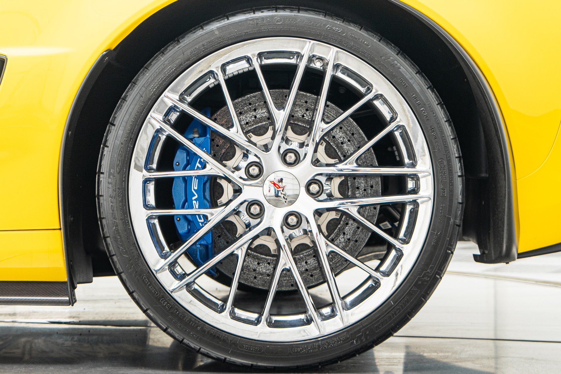 Used 2010 Chevrolet Corvette ZR1 w/ Preferred Equipment Group RWD image 11