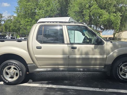 Used 2005 Ford Explorer Sport Trac XLS AWD/4WD image 9