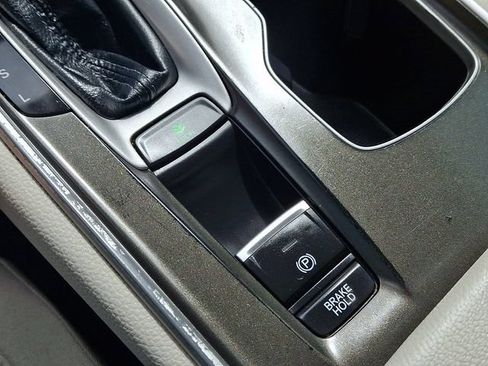 Used 2018 Honda Accord LX image 24