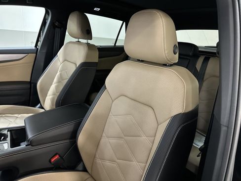 New 2026 Volkswagen Atlas Cross Sport SE AWD/4WD image 14