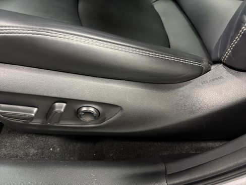 Used 2023 Toyota RAV4 XLE Premium AWD/4WD image 15
