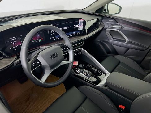 New 2025 Audi Q5 Premium Plus image 9
