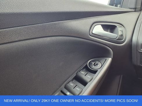Certified 2018 Ford Focus SEL w/ Cold Weather Package FWD image 21