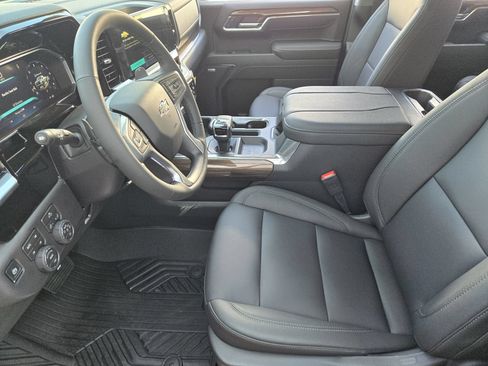 New 2026 Chevrolet Silverado 1500 LT Trail Boss w/ Convenience Package II AWD/4WD image 8