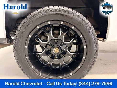 Used 2021 Chevrolet Silverado 1500 Custom w/ LPO, Dark Essentials Package AWD/4WD image 7