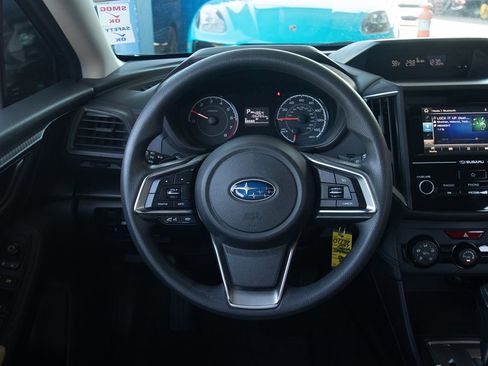 Used 2017 Subaru Impreza 2.0i Premium image 8