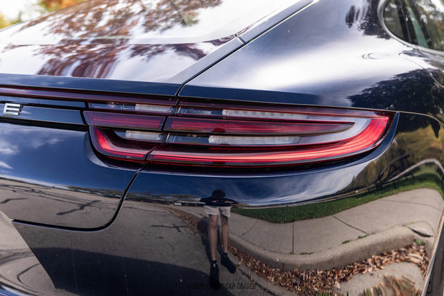 Used 2017 Porsche Panamera 4 AWD/4WD image 81