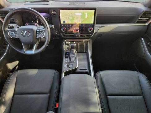 Used 2024 Lexus GX 550 w/ Accessory Package (Z1) AWD/4WD image 26