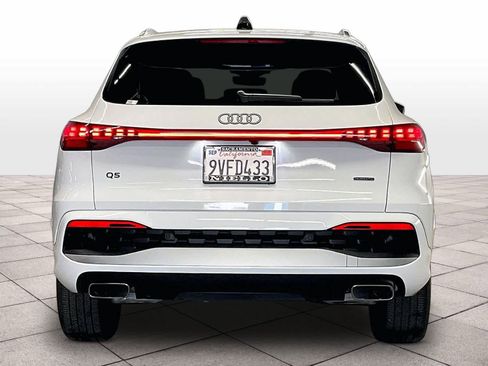 Certified 2025 Audi Q5 Premium w/ Convenience Package AWD/4WD image 7