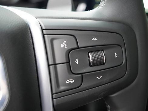 New 2026 GMC Sierra 1500 SLT image 15