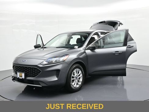 Used 2022 Ford Escape SE w/ Convenience Package FWD image 23