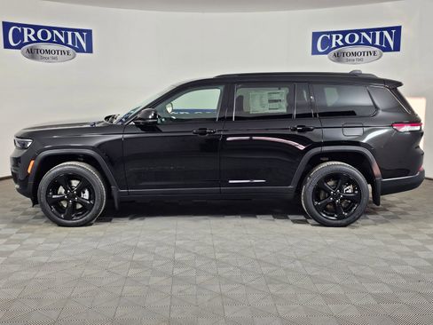 New 2025 Jeep Grand Cherokee L Laredo AWD/4WD image 2
