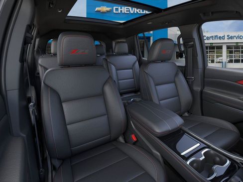 New 2026 Chevrolet Traverse Z71 w/ Driver Confidence Package AWD/4WD image 16