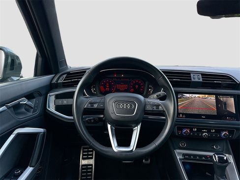 Used 2023 Audi Q3 2.0T Premium Plus w/ Premium Plus Package image 24