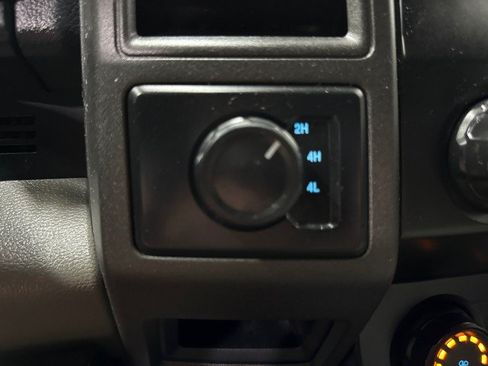 Used 2022 Ford F250 XL w/ Power Equipment Group AWD/4WD image 21