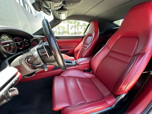 Certified 2023 Porsche 911 Carrera RWD image 5